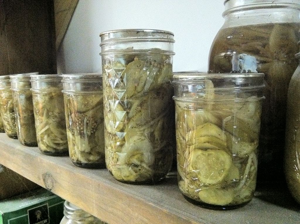 1024px-jars_of_pickles-1540773773080.jpg