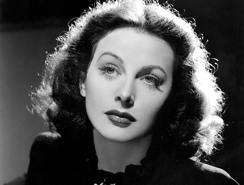hedy_lamarr_in_the_heavenly_body_1944-1540778525597.jpg