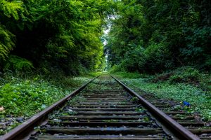 railroad-tracks-480466-300x200.jpg